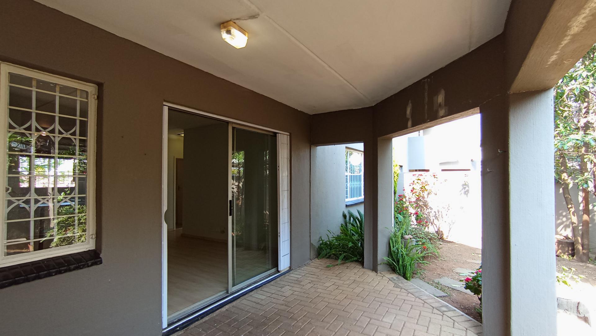 Patio - 11 square meters of property in Northwold