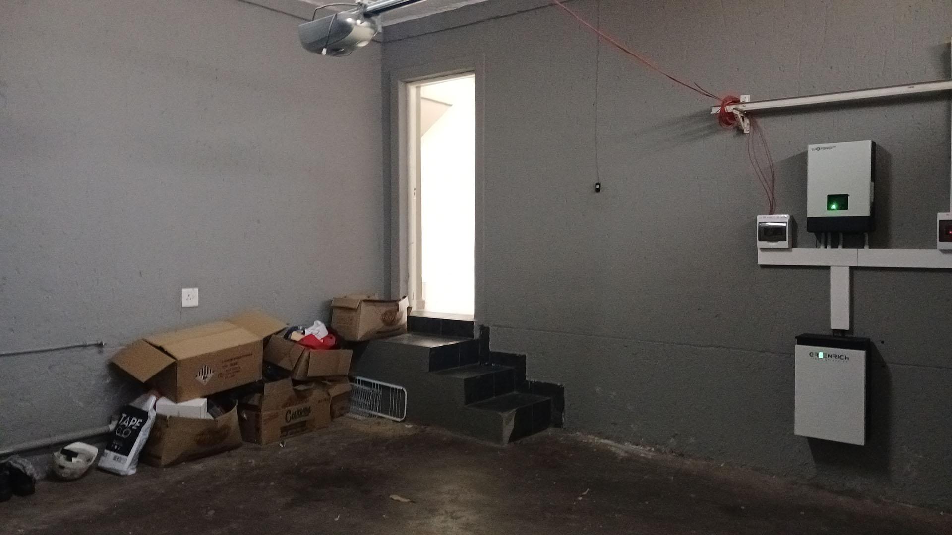 Spaces - 57 square meters of property in Munsieville