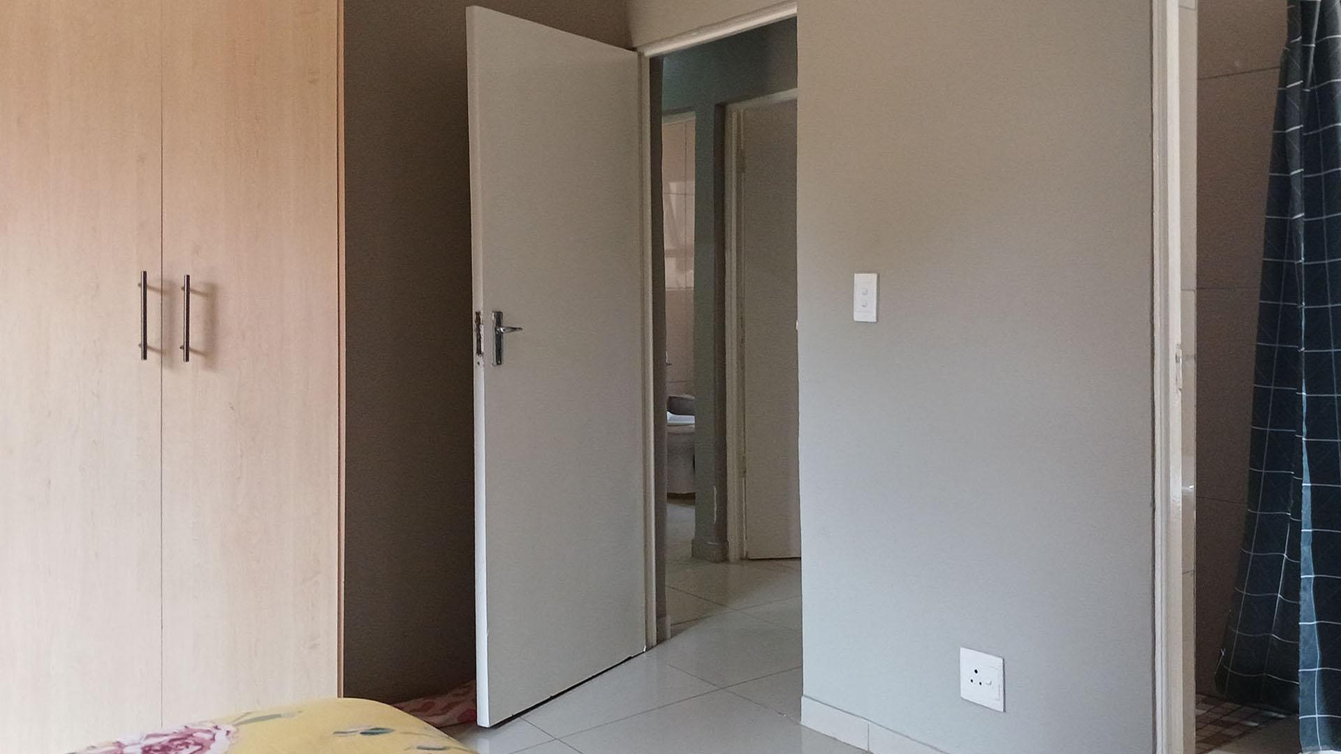 Main Bedroom - 37 square meters of property in Munsieville