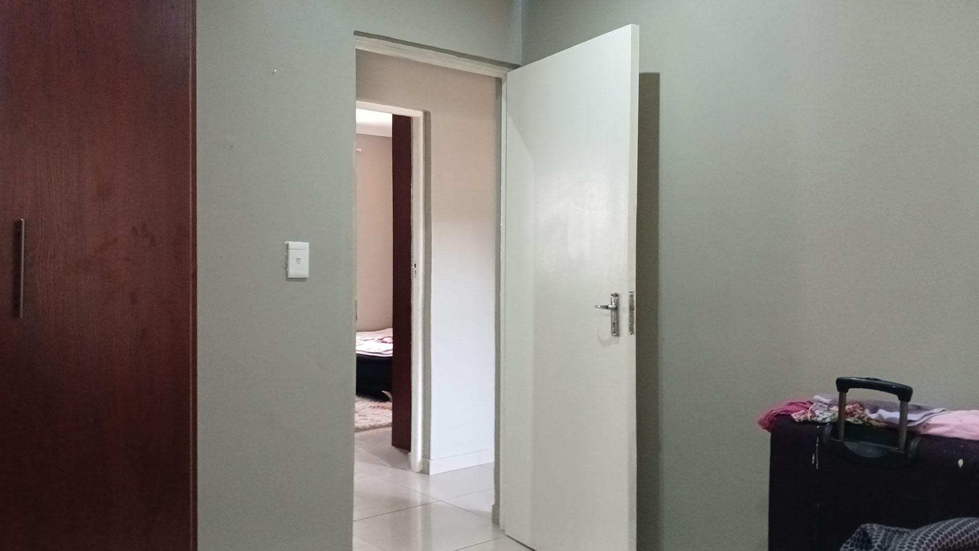 Bed Room 2 - 12 square meters of property in Munsieville