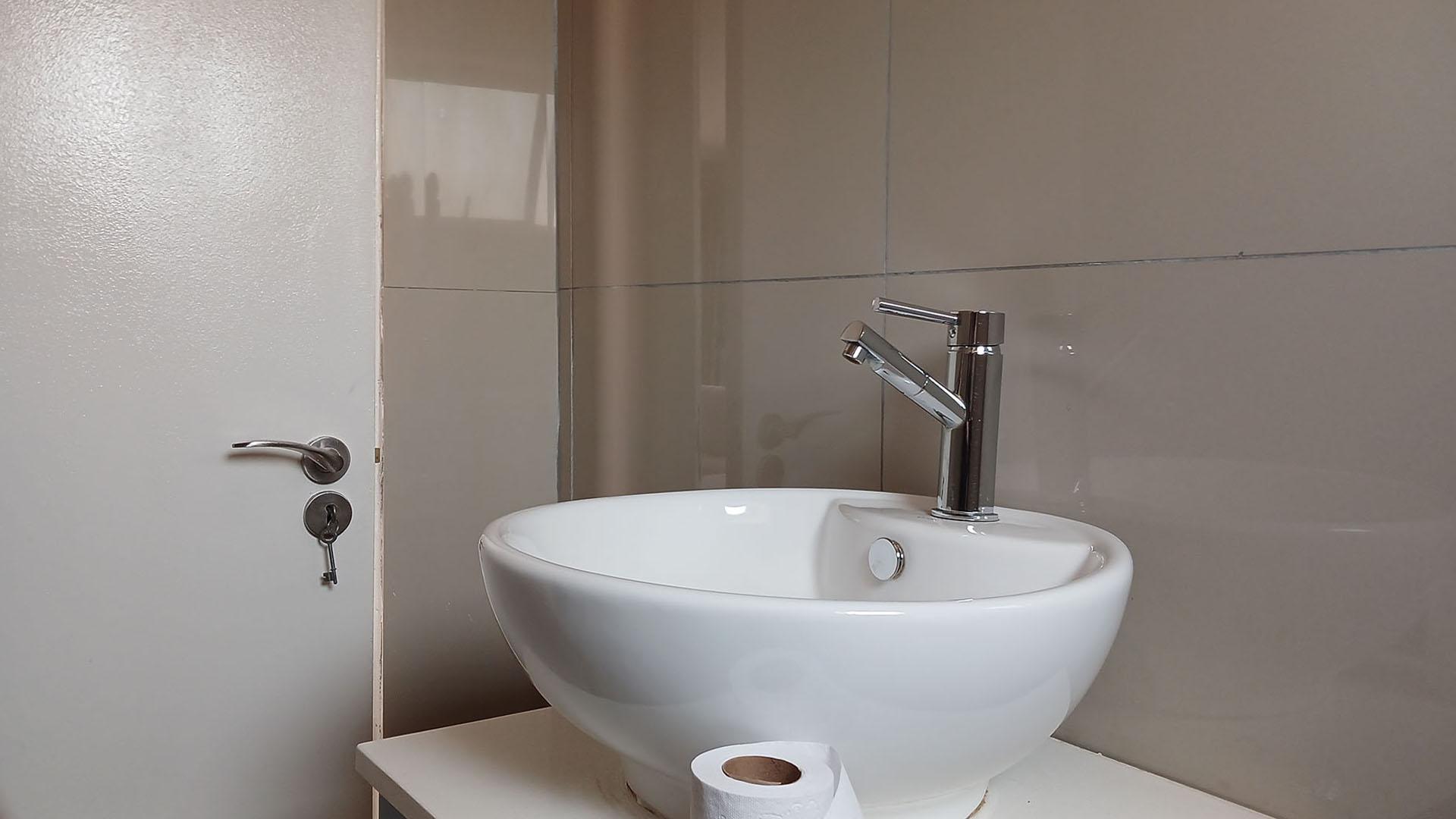 Bathroom 2 - 3 square meters of property in Munsieville