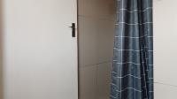 Main Bathroom - 11 square meters of property in Munsieville