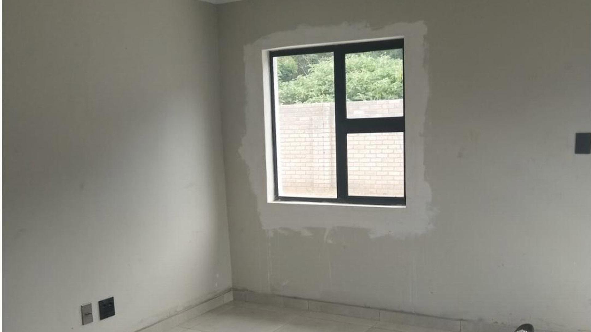 Bed Room 1 of property in Regents Park