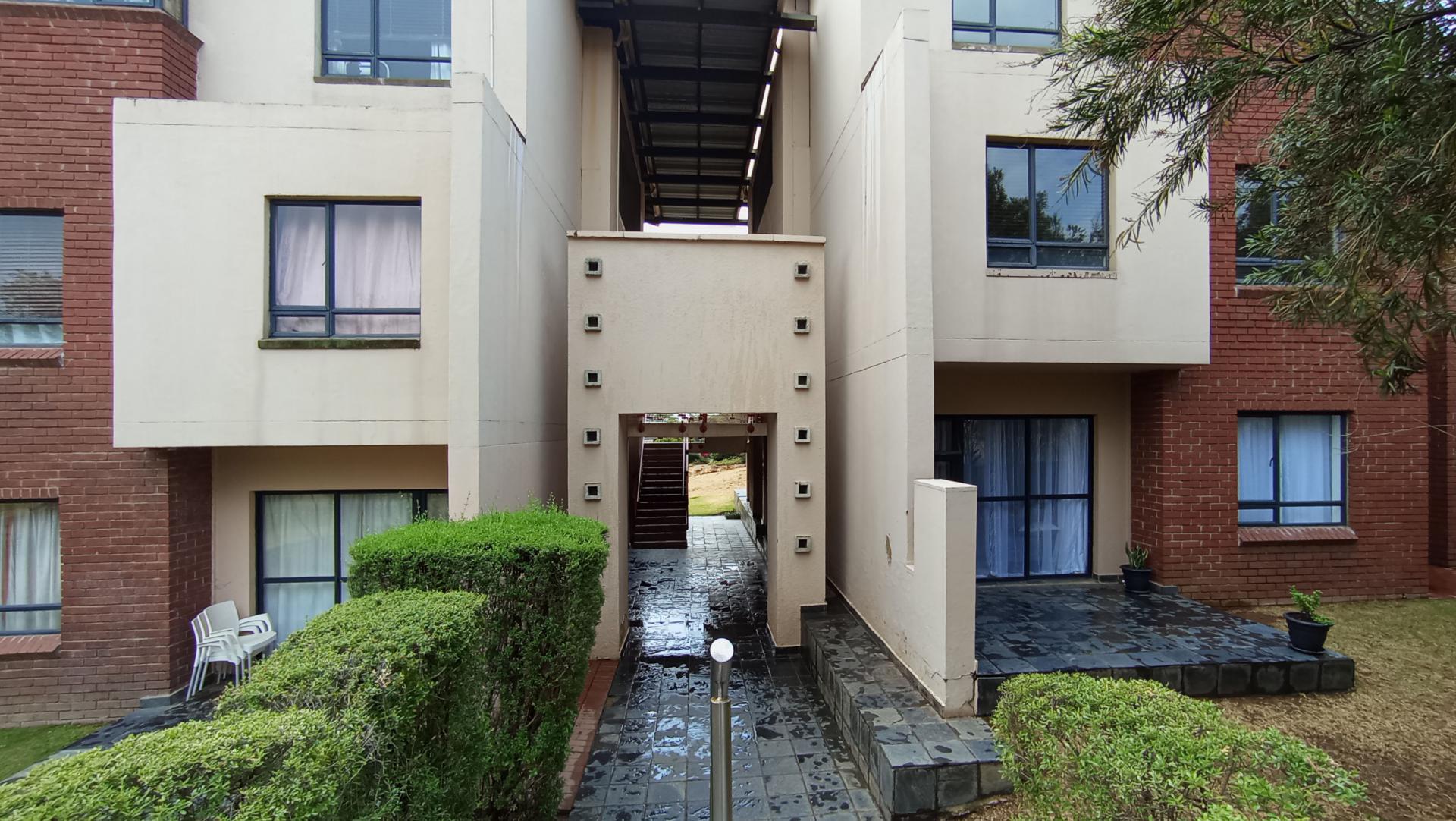 Front View of property in Jackal Creek Golf Estate