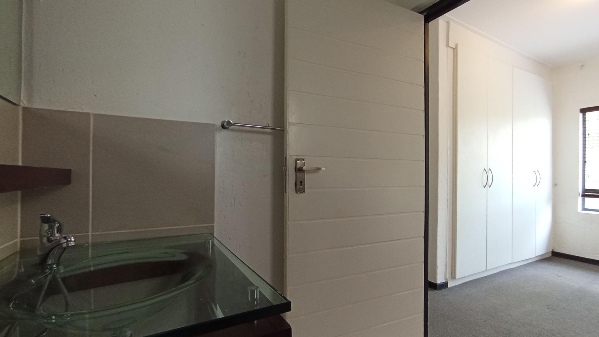 Main Bathroom - 5 square meters of property in Jackal Creek Golf Estate