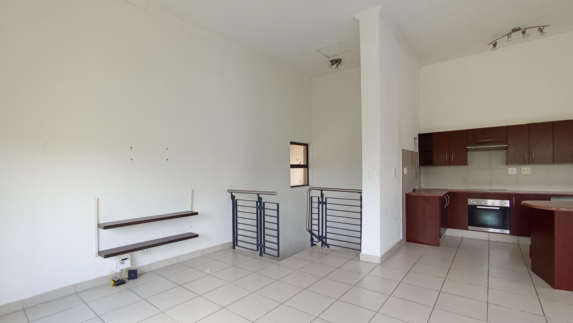 Lounges - 35 square meters of property in Jackal Creek Golf Estate