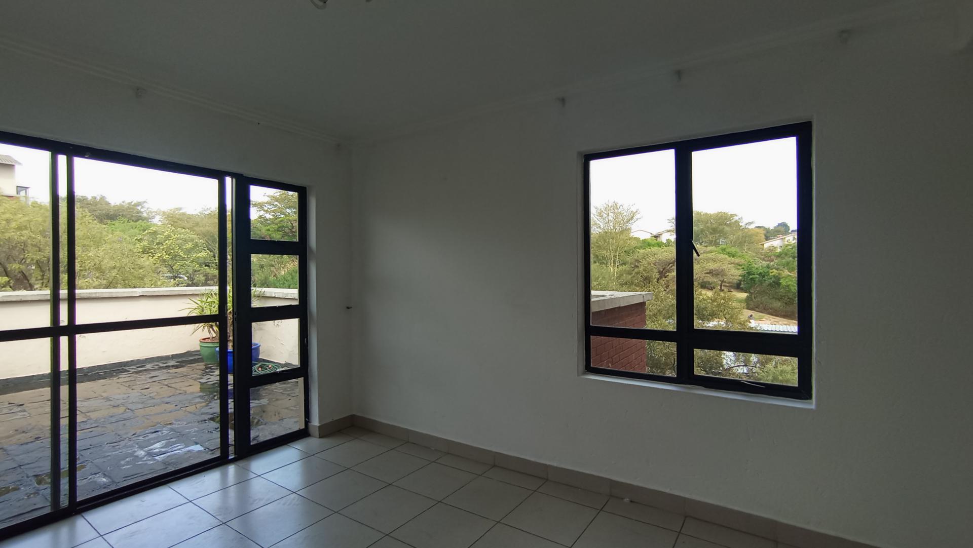 Dining Room - 15 square meters of property in Jackal Creek Golf Estate