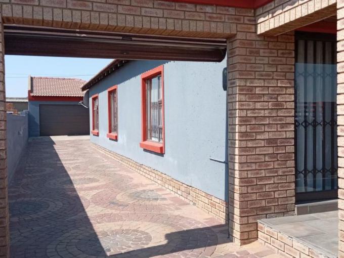 3 Bedroom House for Sale For Sale in Geluksdal - MR691702