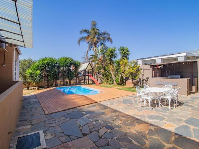 4 Bedroom House for Sale For Sale in Sydenham - JHB - MR691704
