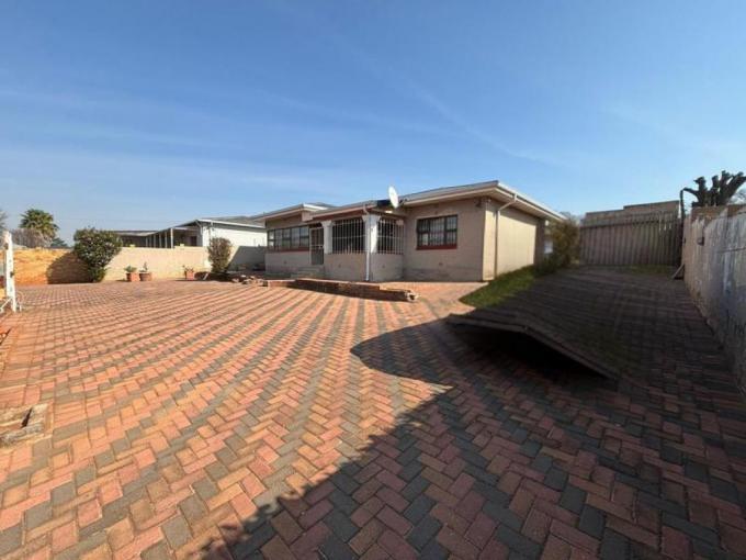 3 Bedroom House for Sale For Sale in Florida - MR691720