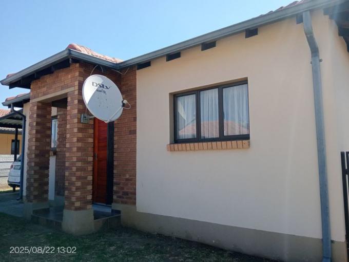 2 Bedroom Simplex to Rent in Waterval East - Property to rent - MR691726
