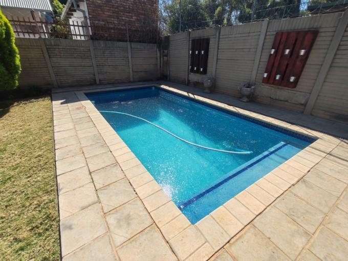 4 Bedroom House to Rent in Rietondale - Property to rent - MR691773