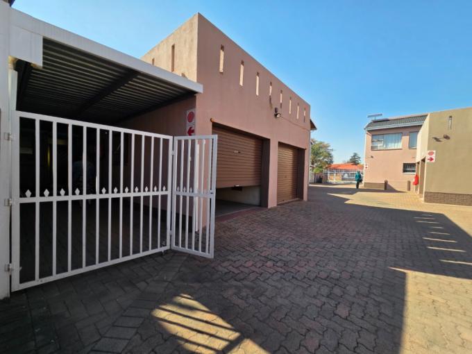 2 Bedroom Simplex for Sale For Sale in Brackenhurst - MR691779