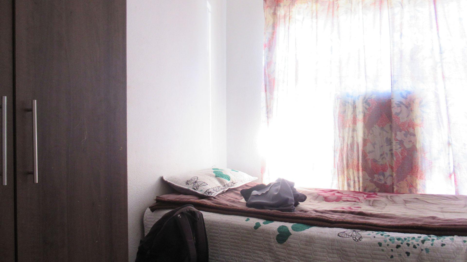 Bed Room 1 - 8 square meters of property in Cosmo City