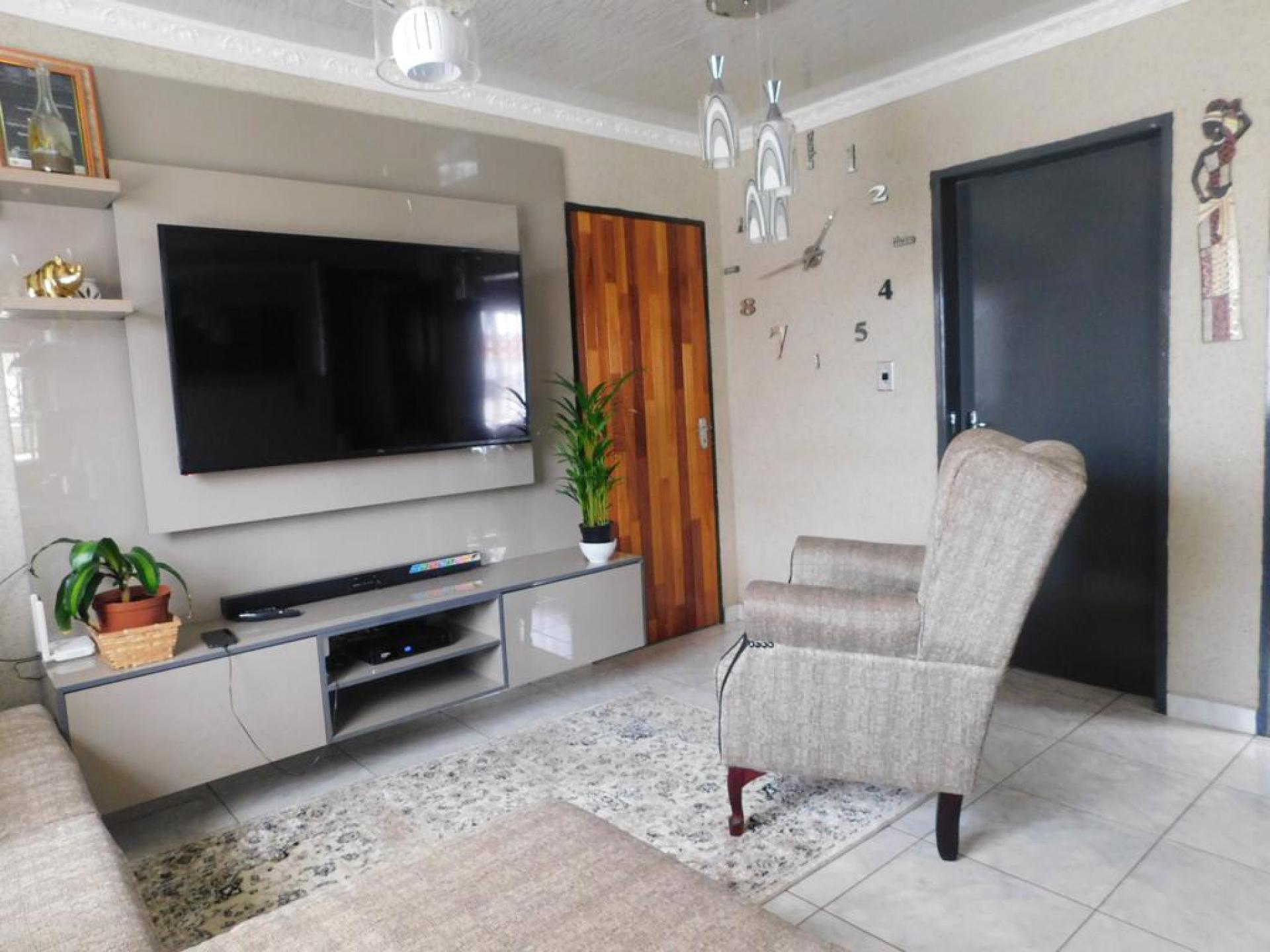  of property in Savanna City