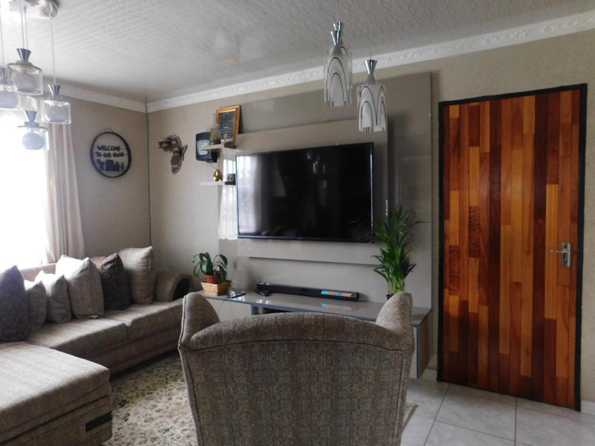  of property in Savanna City