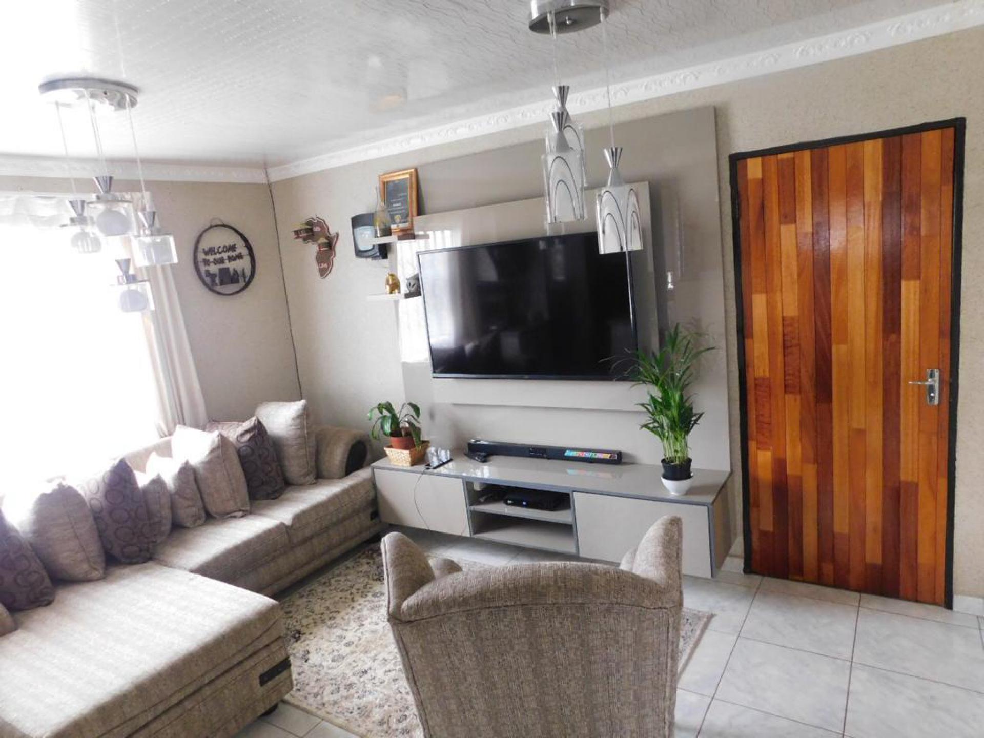  of property in Savanna City