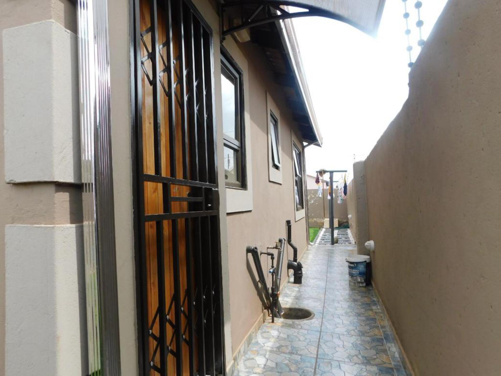  of property in Savanna City