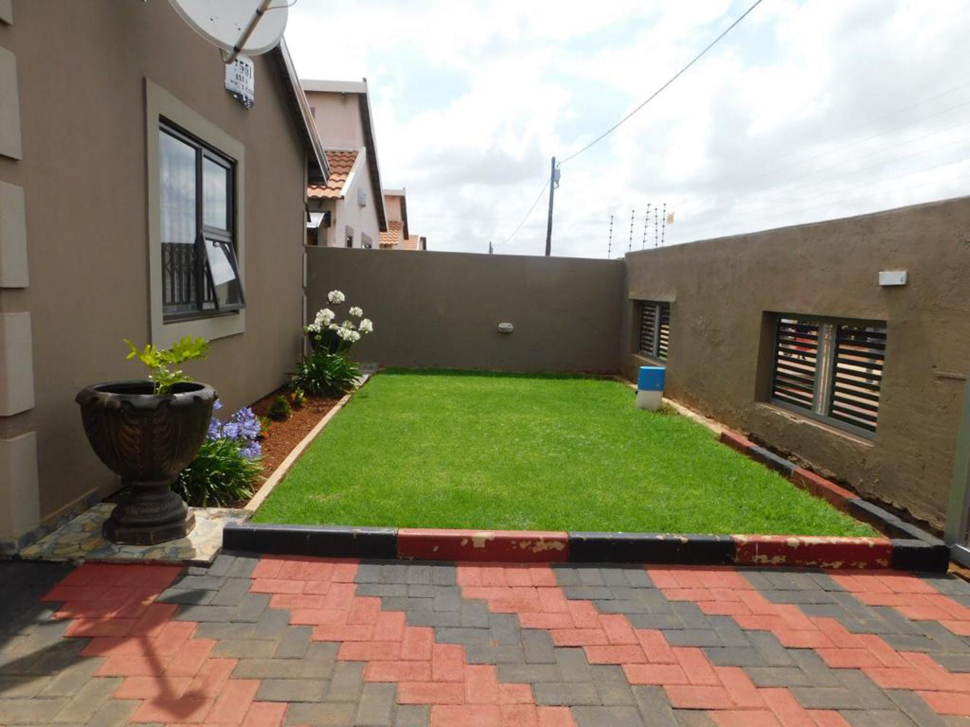  of property in Savanna City