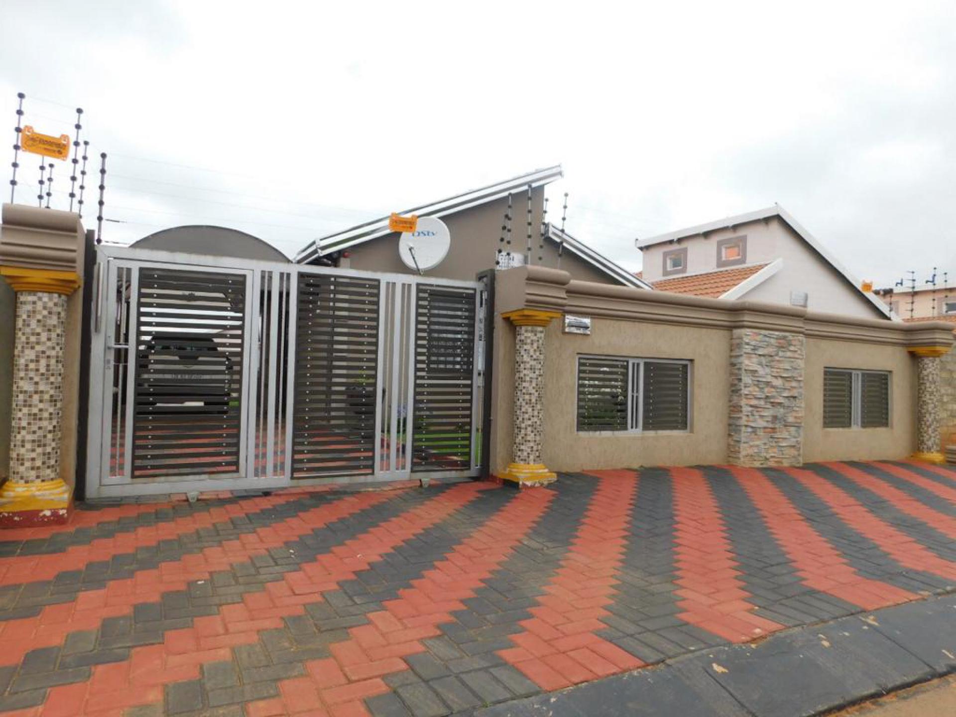  of property in Savanna City