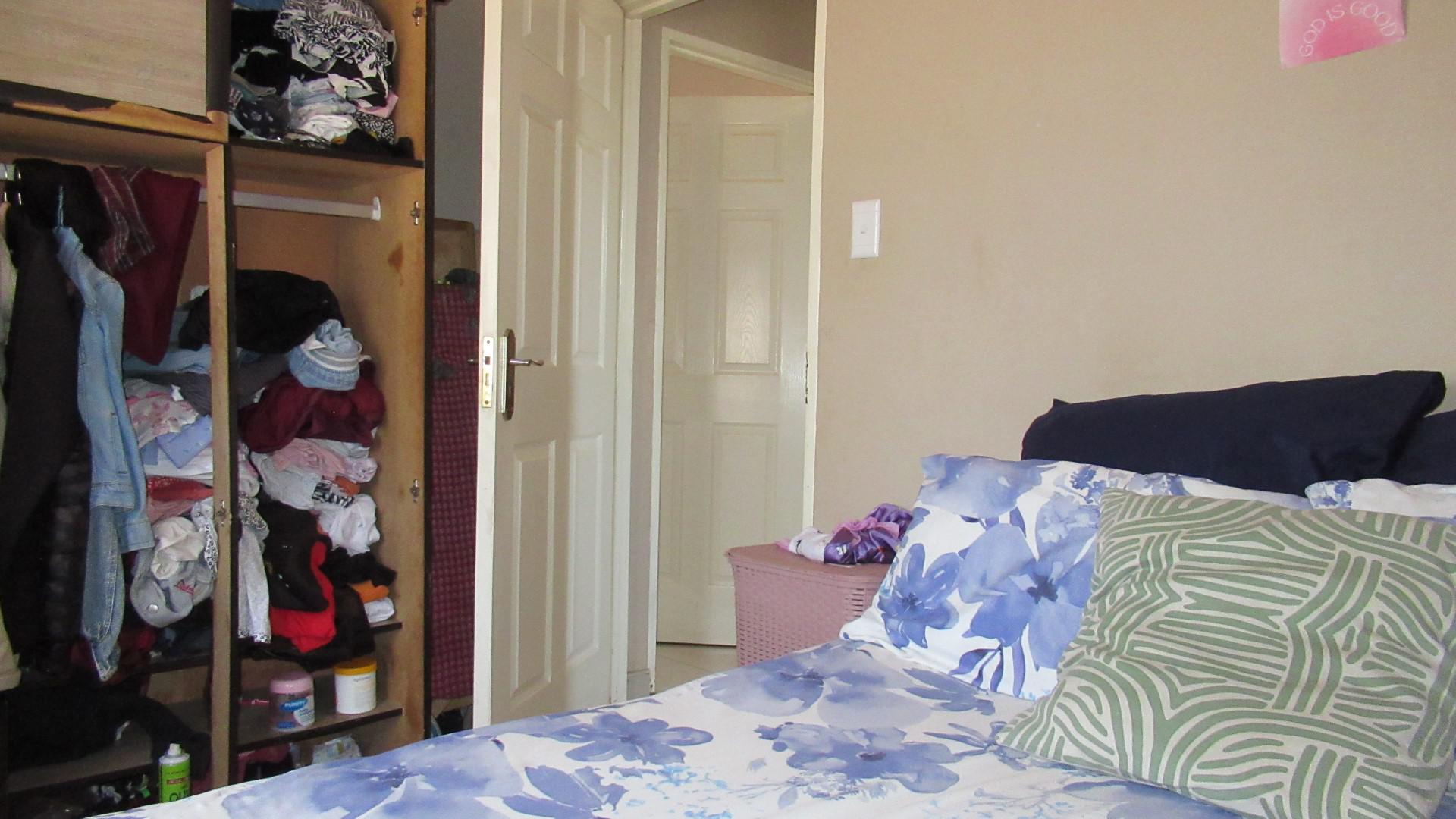 Bed Room 2 - 9 square meters of property in Toekomsrus