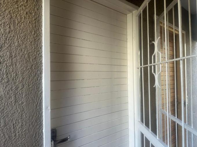2 Bedroom Apartment to Rent in Safarituine - Property to rent - MR691845
