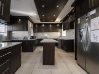  of property in Glenvista