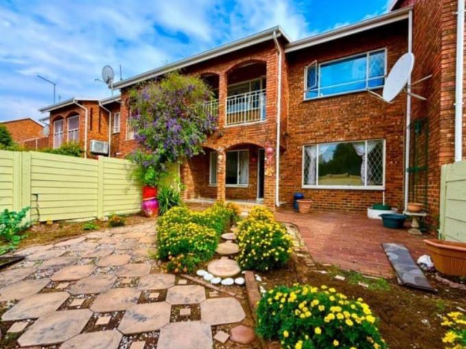 3 Bedroom Simplex for Sale For Sale in Forest Hill - JHB - MR691875