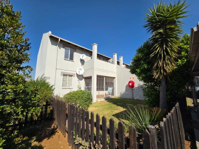 2 Bedroom Simplex for Sale For Sale in Meyersdal - MR691900