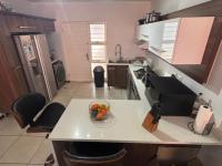  of property in Glenvista
