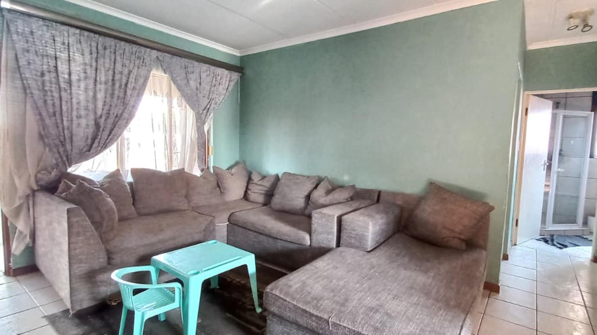 Lounges of property in Helderwyk Estate