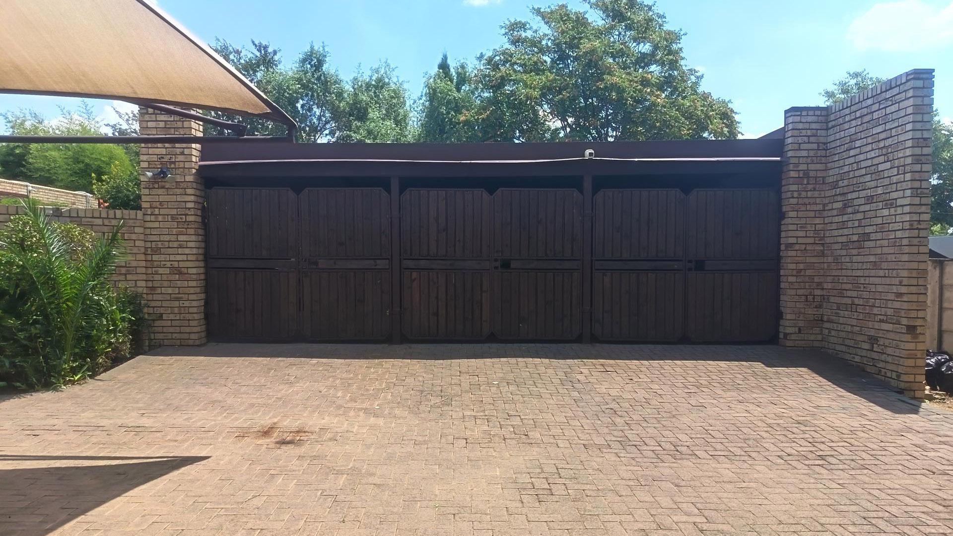 Front View of property in Langenhoven Park