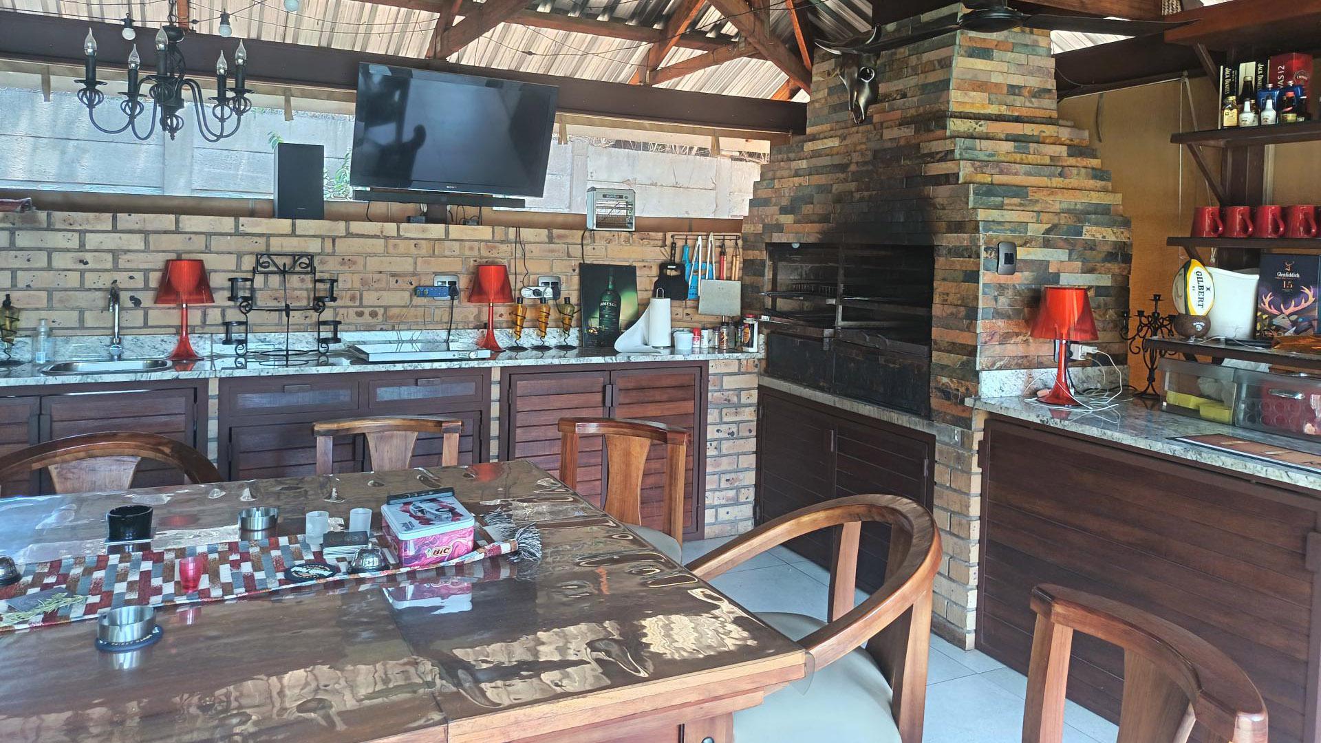 Braai Area of property in Langenhoven Park