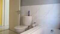 Bathroom 1 - 4 square meters of property in Honey Park