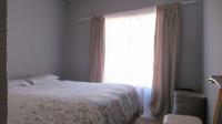 Bed Room 2 - 13 square meters of property in Honey Park