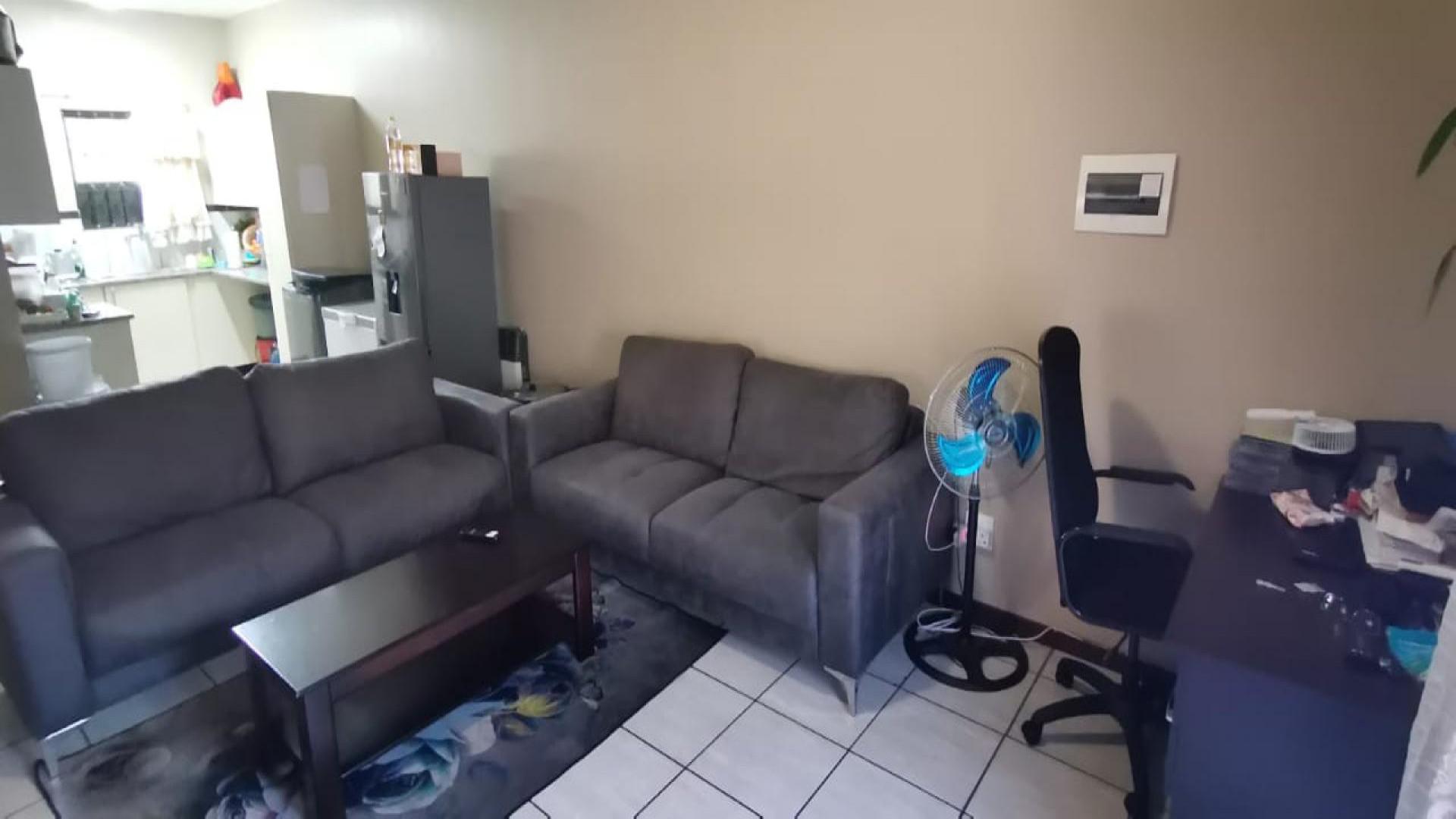 Lounges of property in Terra Nova