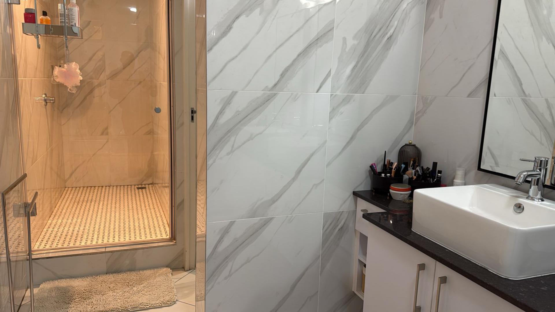 Bathroom 1 of property in Bryanston