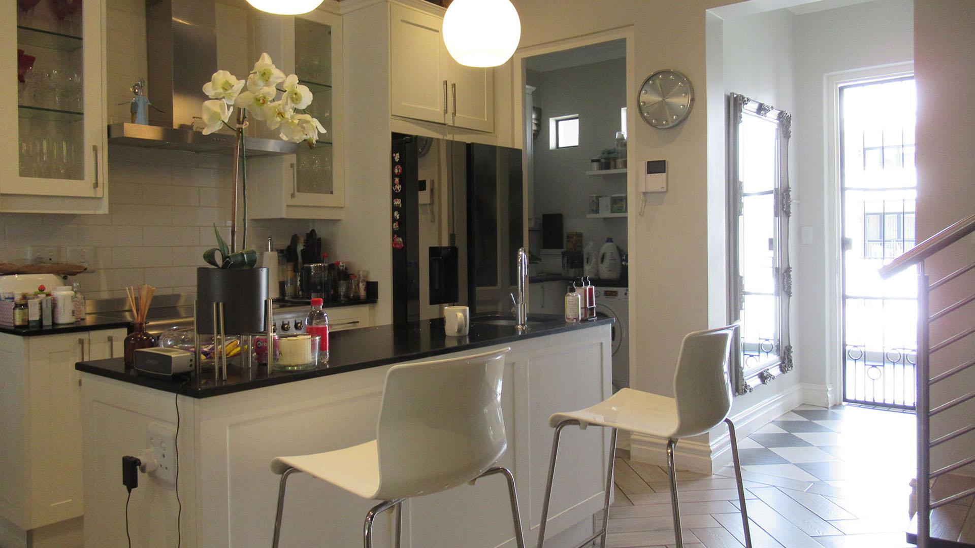 Kitchen - 10 square meters of property in Bryanston