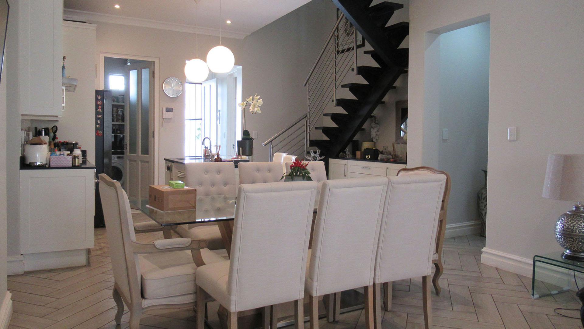 Dining Room of property in Bryanston