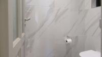 Bathroom 1 - 11 square meters of property in Bryanston