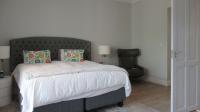 Main Bedroom - 33 square meters of property in Bryanston