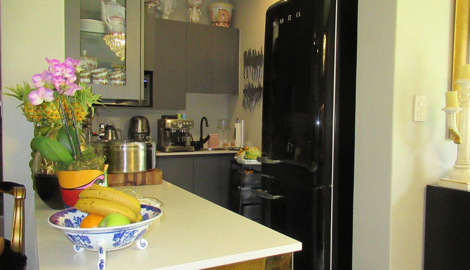 Kitchen of property in Hyde Park