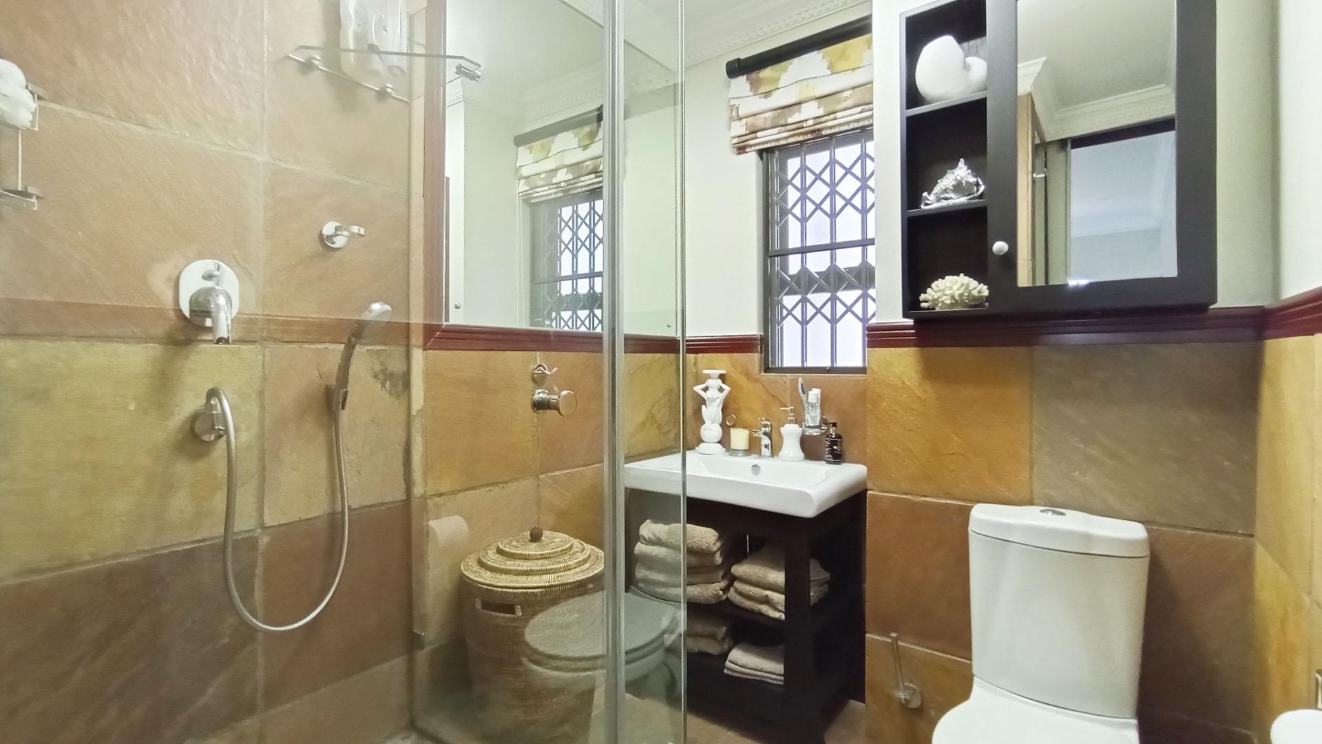 Bathroom 1 - 6 square meters of property in Umhlanga Rocks