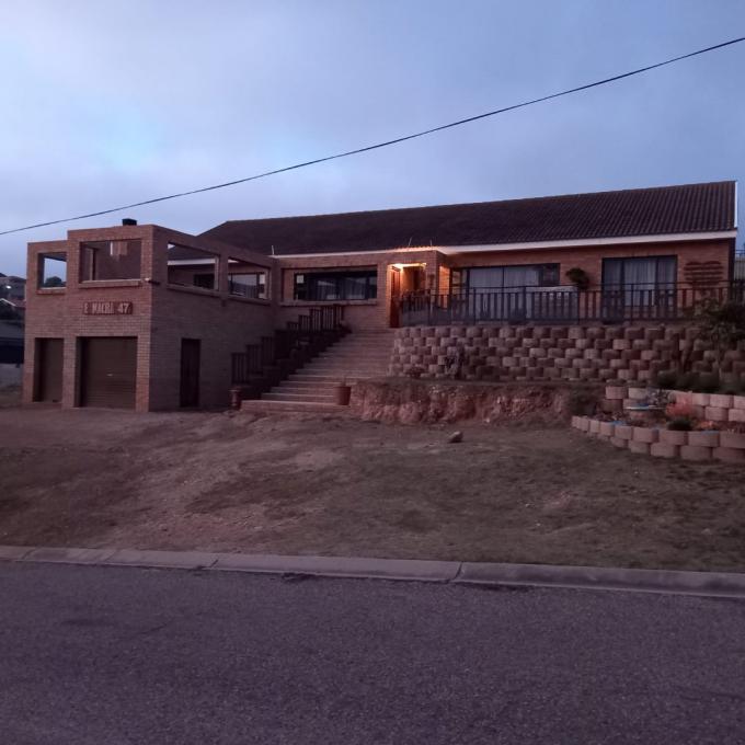 4 Bedroom House for Sale For Sale in Dana Bay - MR691956