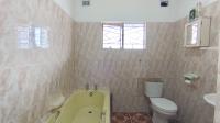 Bathroom 1 - 12 square meters of property in Shallcross 