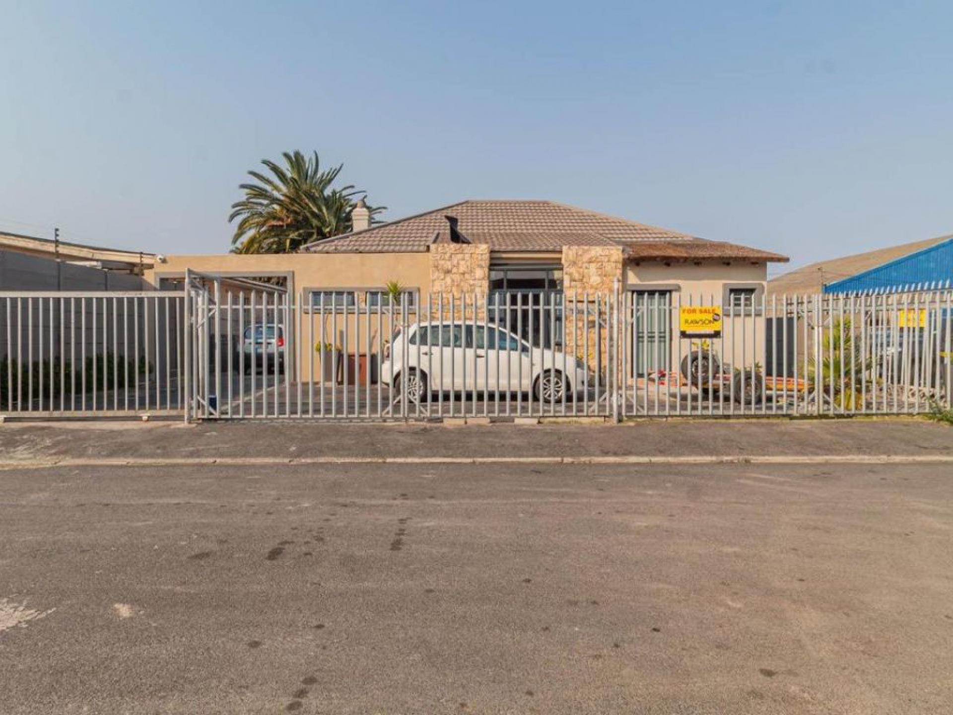  of property in Parow Central