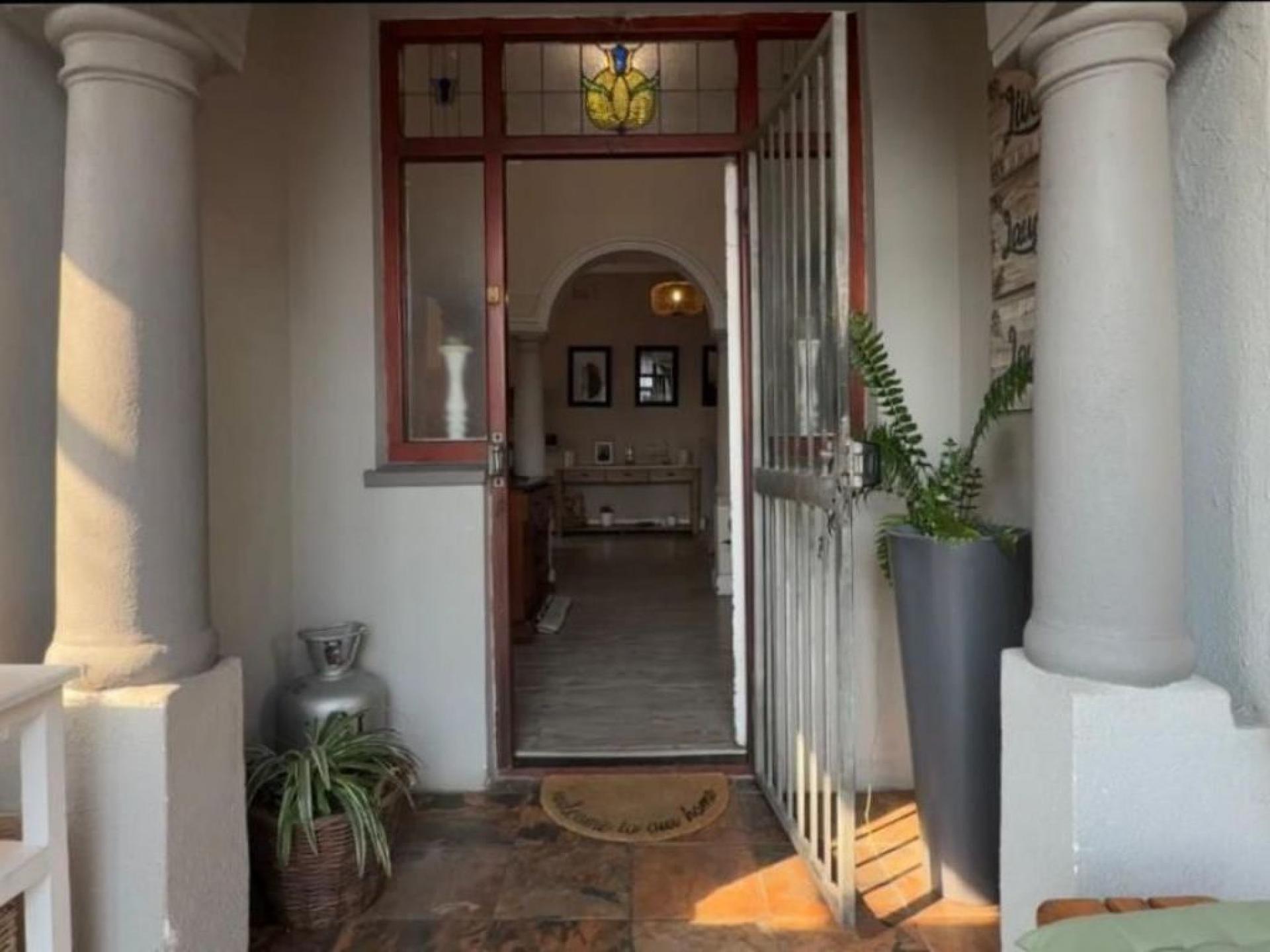  of property in Parow Central