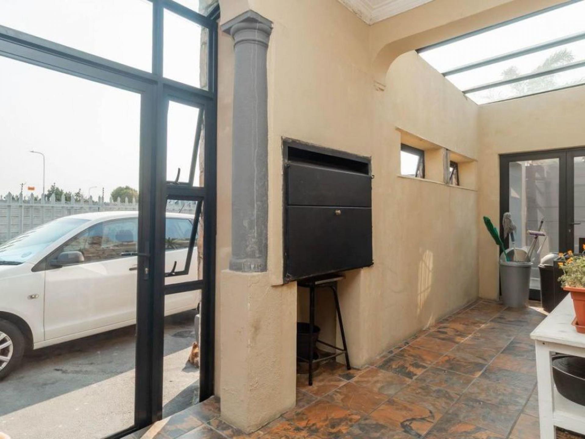  of property in Parow Central