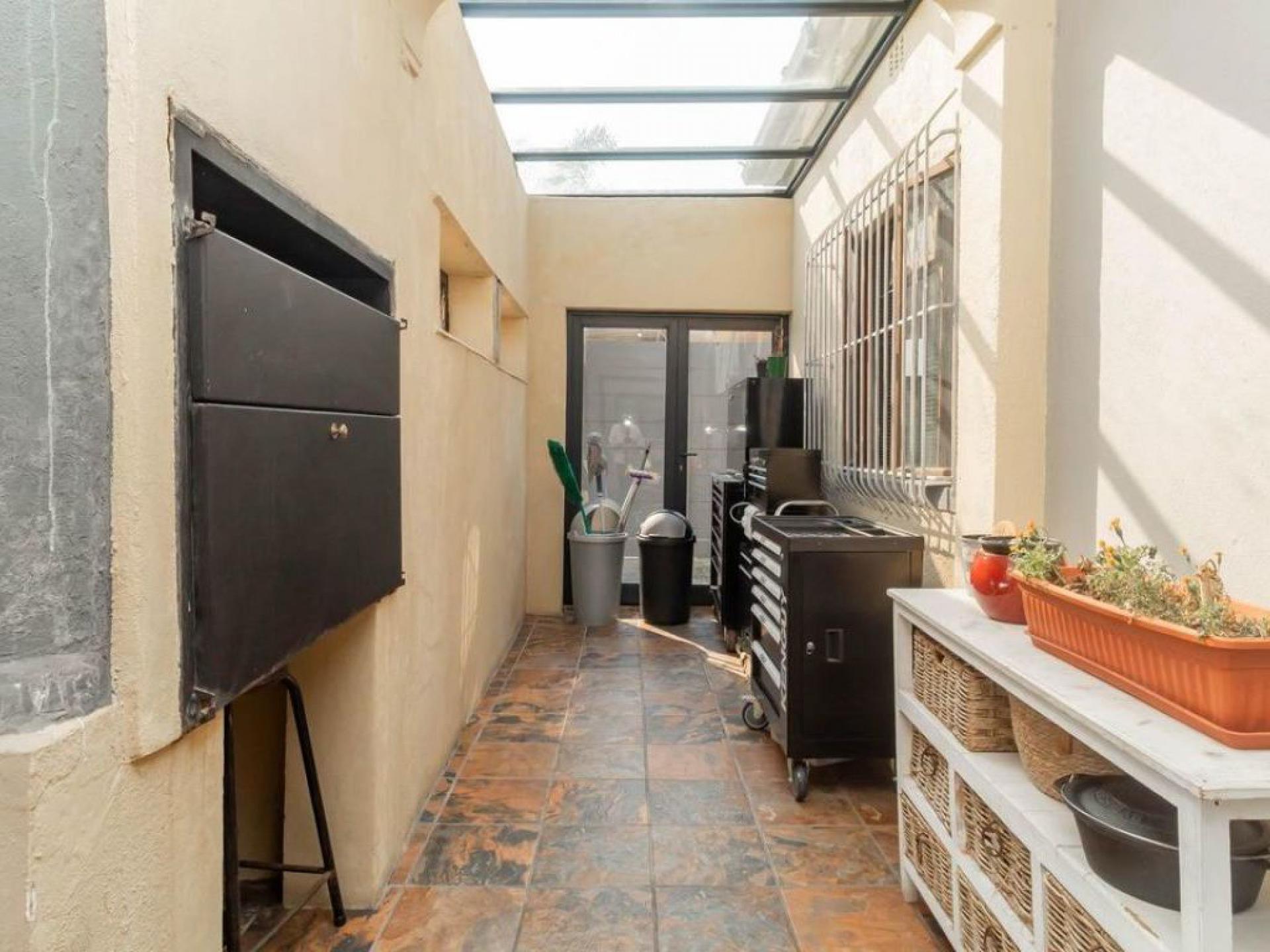  of property in Parow Central