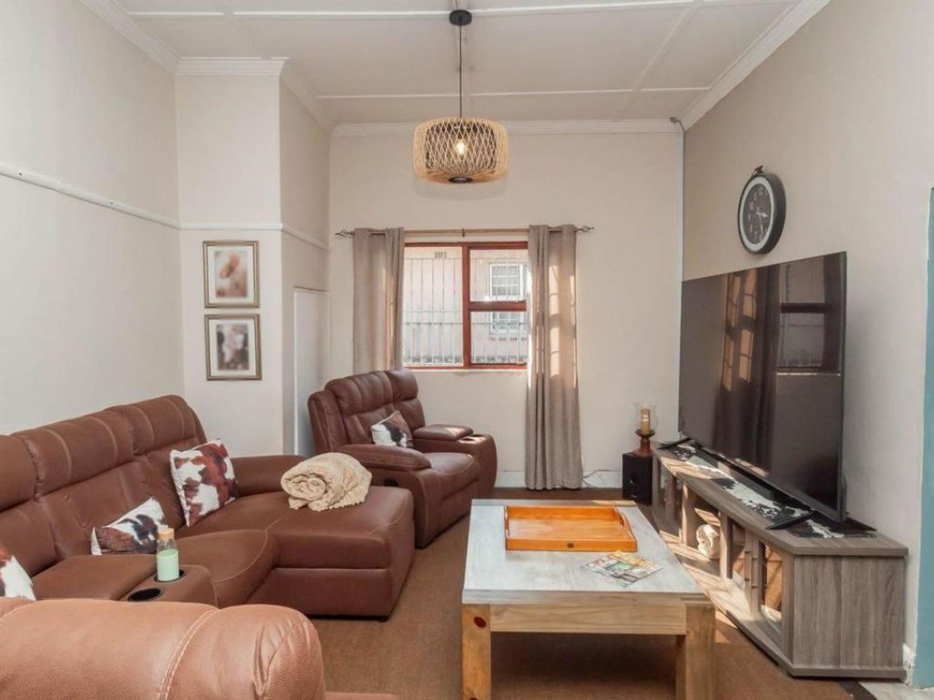  of property in Parow Central